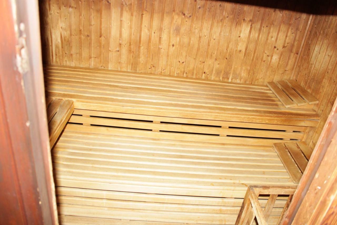 Ferienwohnung "Hagebutze" Mit Sauna Und Schwimmbad Бад Лаутерберг Екстериор снимка